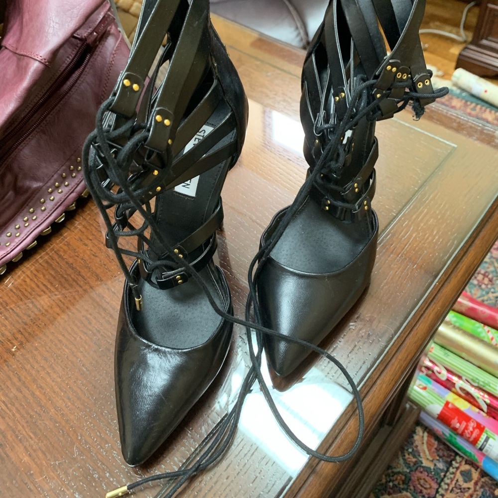 Steve Madden tie up heels